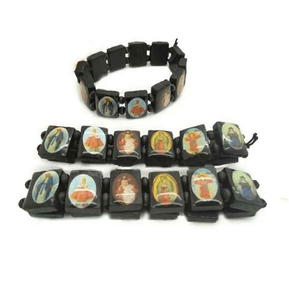 Saints Black Wooden Elasticated Unisex Bracelet - Picture 1 of 2